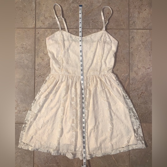 🤍Forever 21 Romantic Lace Floral Mini Dress - Cream/Off White - Size Medium - Picture 8 of 12